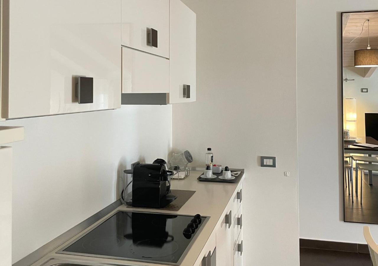 Residence Del Lago Дезенцано-дель-Гарда Экстерьер фото